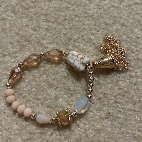 Beautiful set of five summer elastic bracelets - Picture 3 of 6